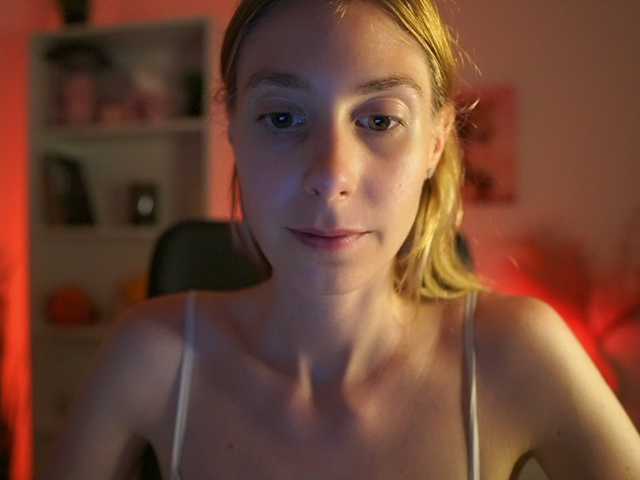 RachelMoore18 live cam on BongaCams