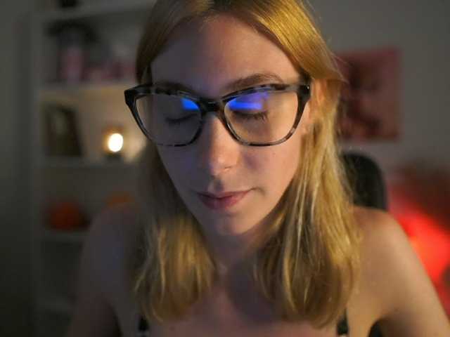 RachelMoore18 live cam on BongaCams