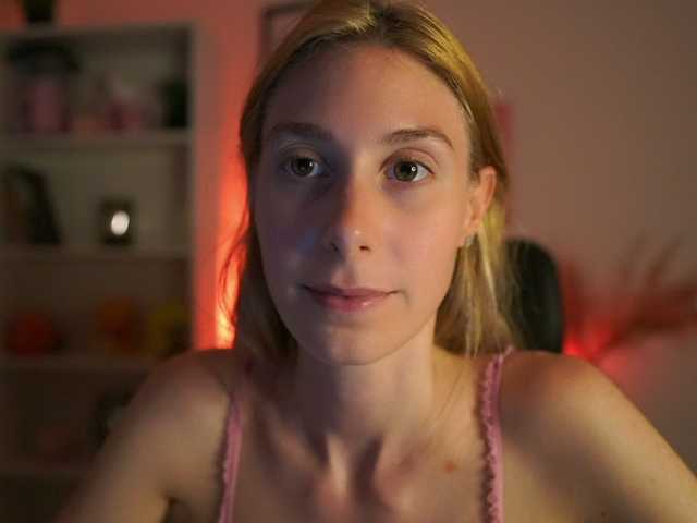 RachelMoore18 live cam on BongaCams