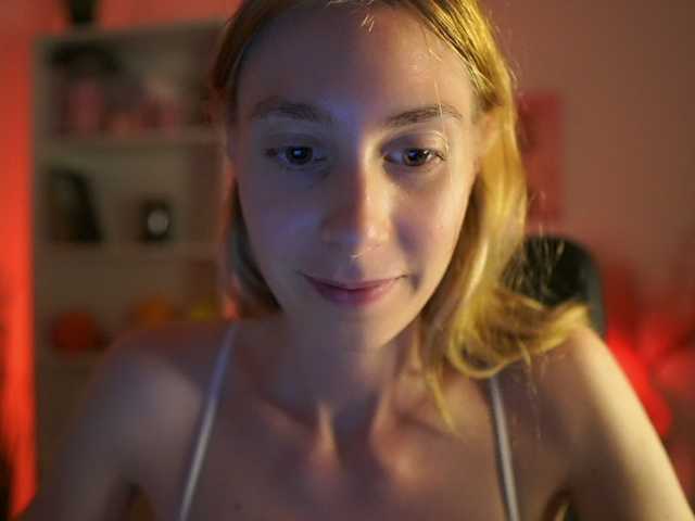 RachelMoore18 live cam on BongaCams