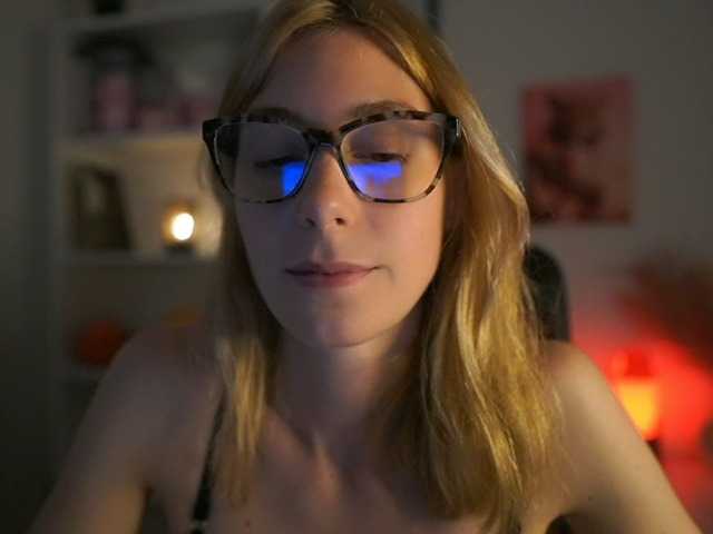 RachelMoore18 live cam on BongaCams