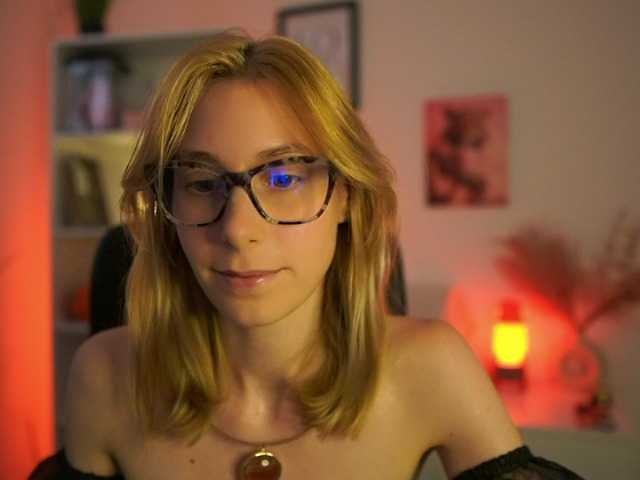 RachelMoore18 live cam on BongaCams