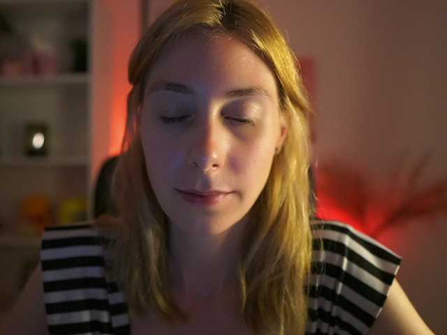 RachelMoore18 live cam on BongaCams