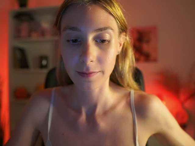 RachelMoore18 live cam on BongaCams