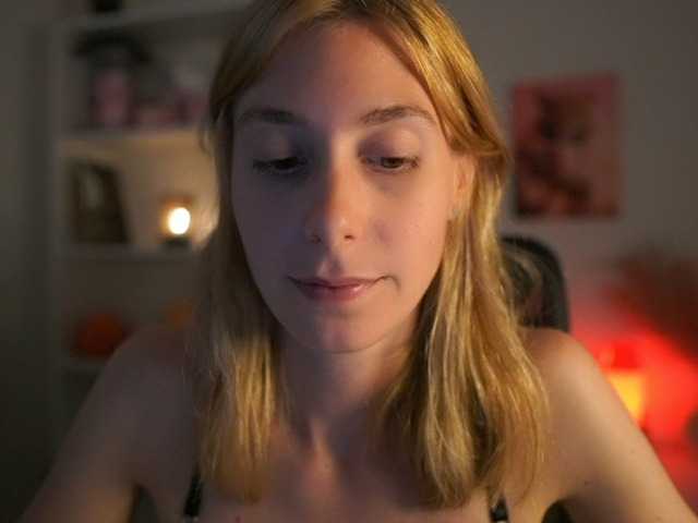 RachelMoore18 live cam on BongaCams