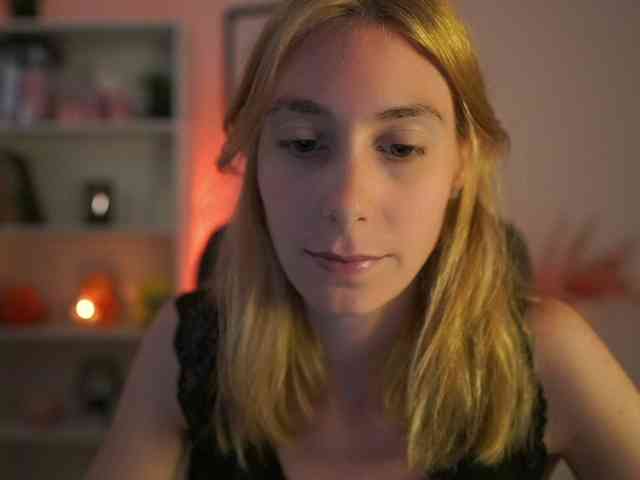 RachelMoore18 webcam