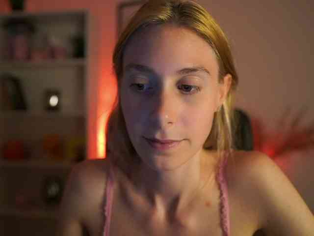 RachelMoore18 webcam