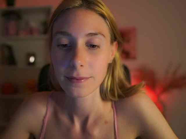RachelMoore18 webcam