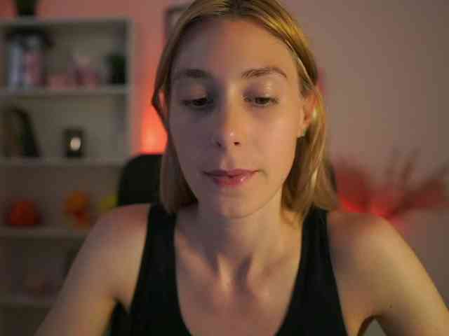 RachelMoore18 webcam