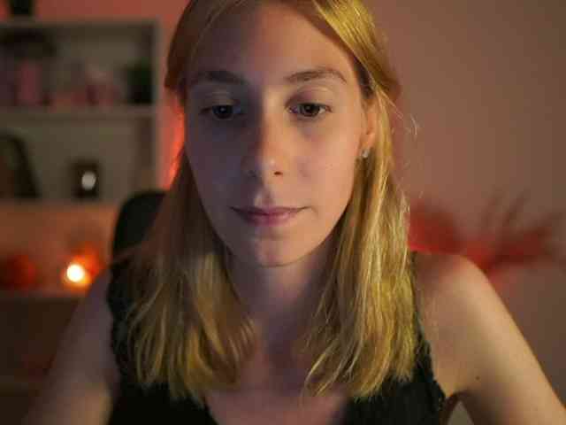 RachelMoore18 webcam