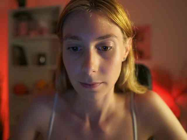 RachelMoore18 webcam