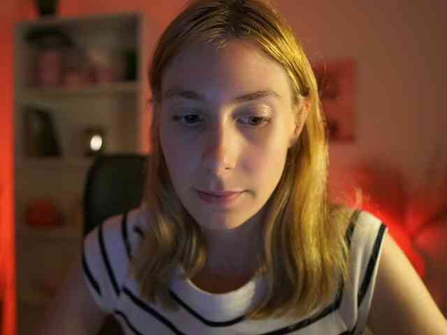 RachelMoore18 webcam