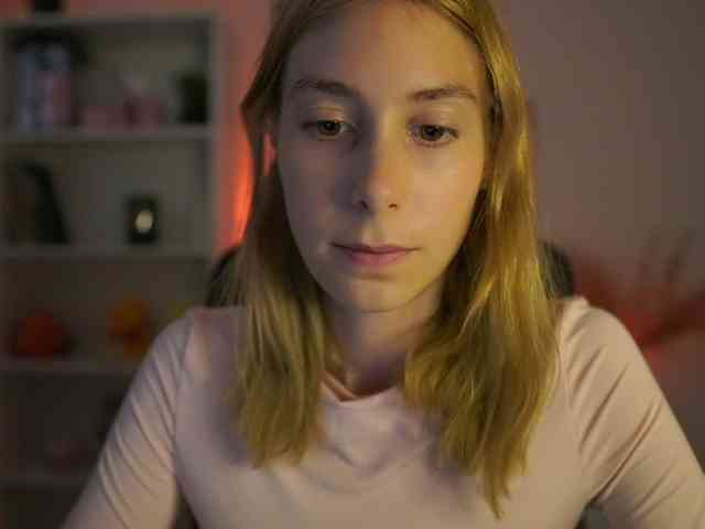 RachelMoore18 webcam