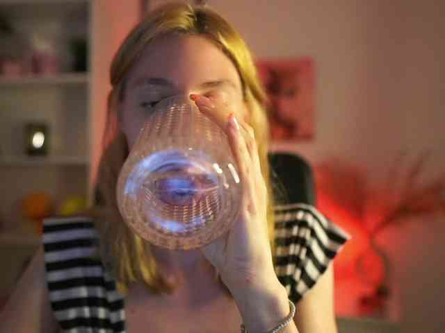 RachelMoore18 webcam