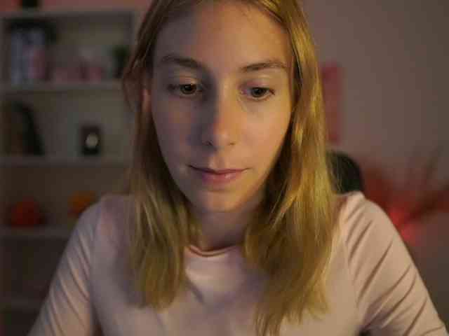 RachelMoore18 webcam