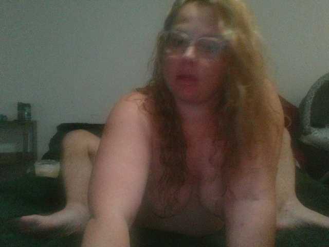 AttentionSluts8991 live cam on BongaCams