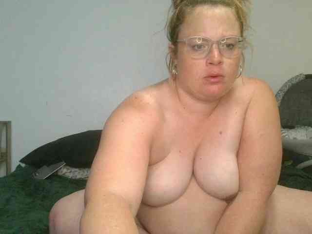 AttentionSluts8991 webcam