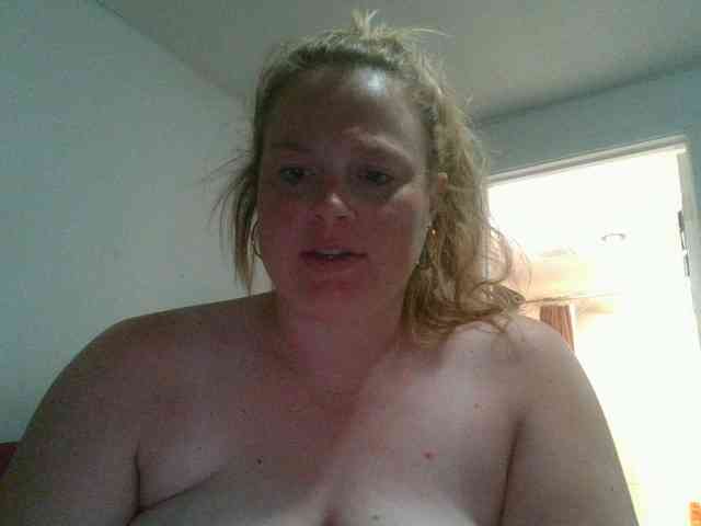 AttentionSluts8991 Sex Cam Show