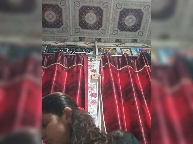 Khadija3 live cam on BongaCams