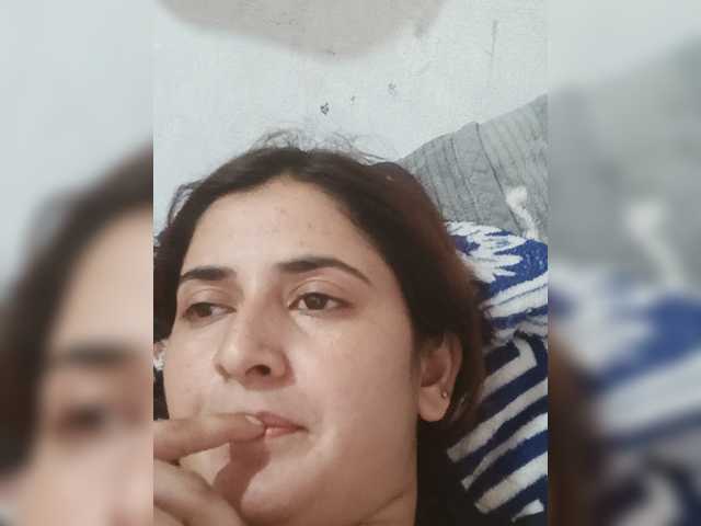 Khadija3 live cam on BongaCams