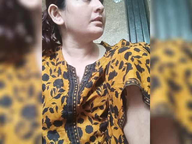 Khadija3 live cam on BongaCams