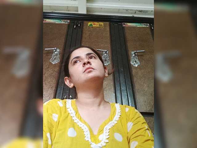 Khadija3 live cam on BongaCams