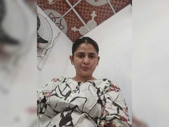 Khadija3 live cam on BongaCams