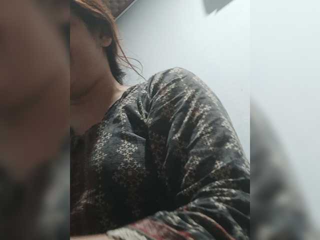 Khadija3 live cam on BongaCams