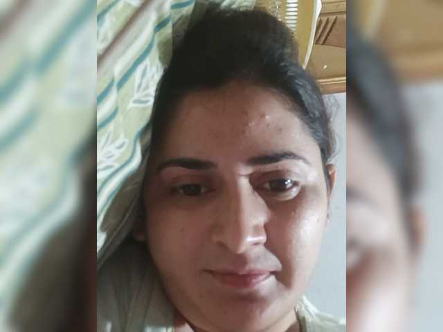 Khadija3 live cam on BongaCams