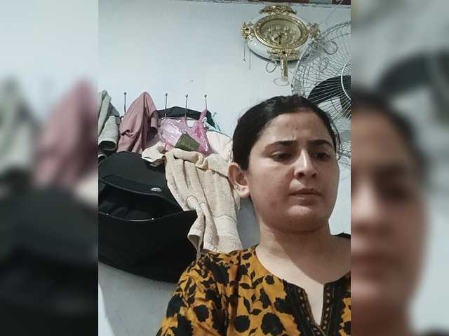 Khadija3 live cam on BongaCams