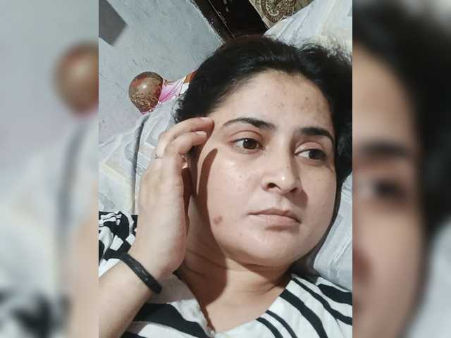 Khadija3 live cam on BongaCams