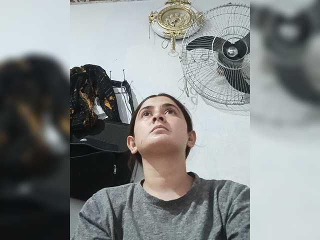 Khadija3 live cam on BongaCams