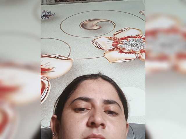 Khadija3 live cam on BongaCams