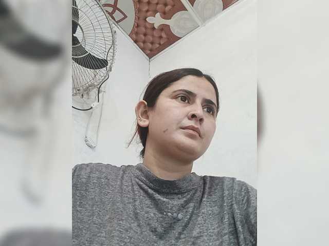 Khadija3 live cam on BongaCams