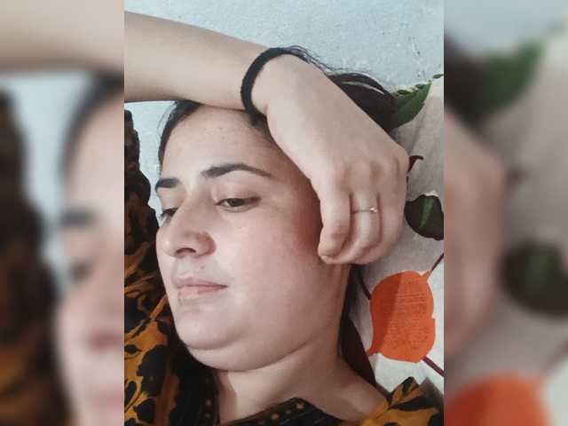 Khadija3 live webcam show