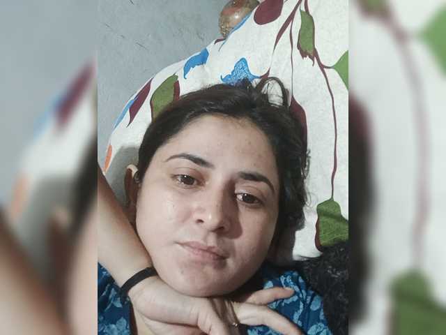Khadija3 live cam on BongaCams
