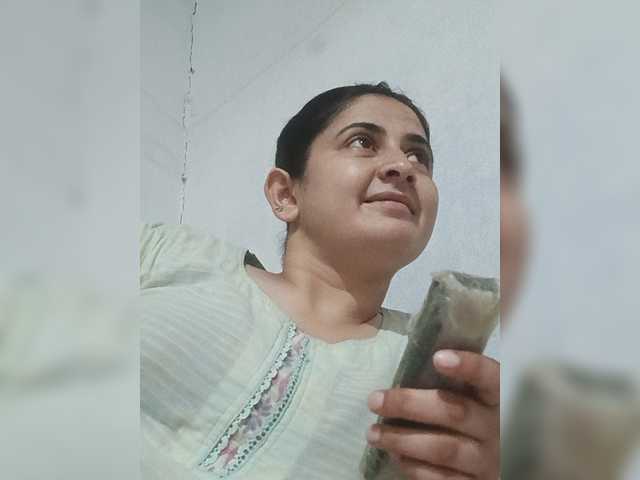 Khadija3 live cam on BongaCams