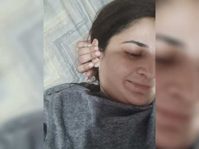 Khadija3 live cam on BongaCams