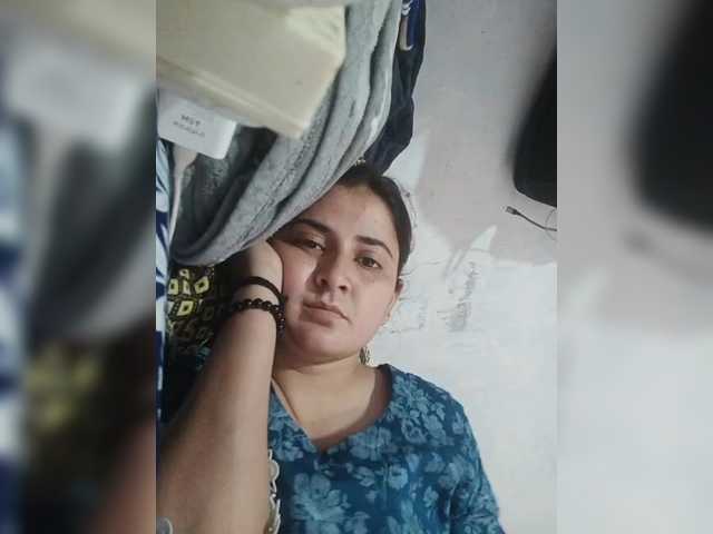 Khadija3 live cam on BongaCams