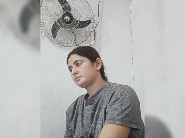 Khadija3 live cam on BongaCams