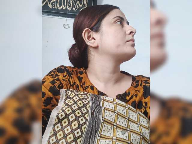 Khadija3 live webcam show