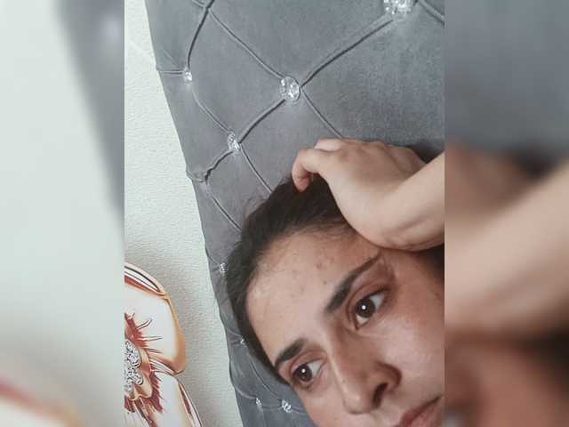 Khadija3 live cam on BongaCams