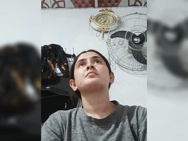 Khadija3 live cam on BongaCams