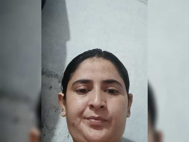 Khadija3 live cam on BongaCams