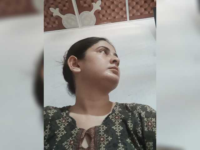 Khadija3 live cam on BongaCams