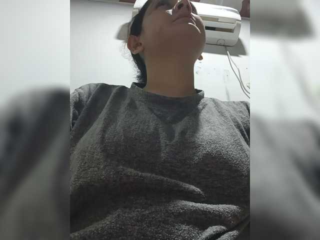 Khadija3 live cam on BongaCams