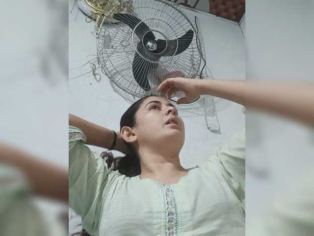 Khadija3 live cam on BongaCams