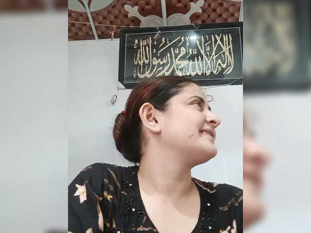 Khadija3 live cam on BongaCams