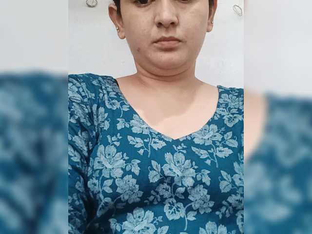 Khadija3 live cam on BongaCams