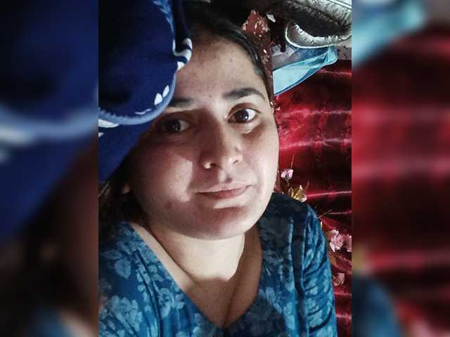 Khadija3 live cam on BongaCams